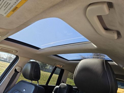 Used 2019 Mercedes-Benz GLS 450 4MATIC image 27