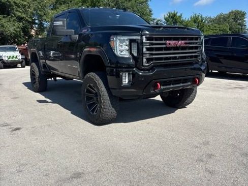 Used 2020 GMC Sierra 3500 AT4 w/ AT4 Premium Package AWD/4WD image 3