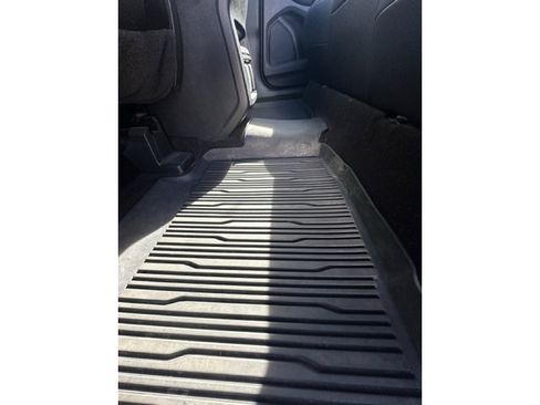 Used 2020 Ford Edge ST-Line w/ Cold Weather Package image 18