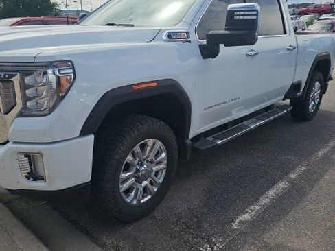 Used 2022 GMC Sierra 2500 Denali AWD/4WD image 3