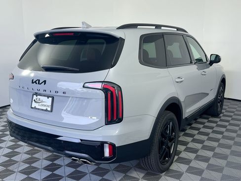 Used 2025 Kia Telluride SX Prestige X-Line image 2