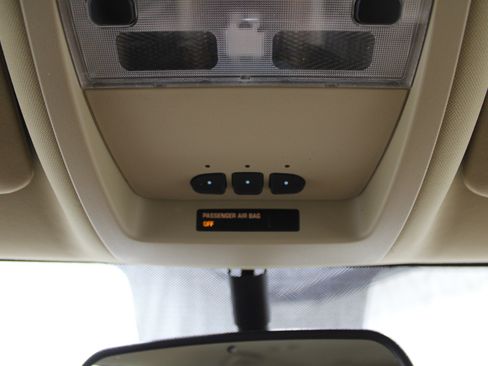 Used 2011 Chevrolet Suburban LTZ image 18