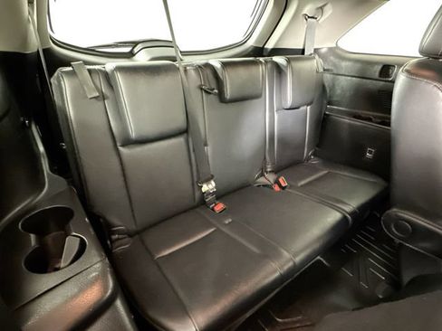 Used 2019 Toyota Highlander XLE AWD/4WD image 25