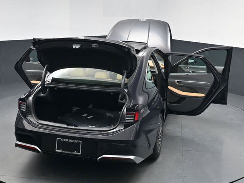 New 2026 Hyundai Sonata Limited image 30