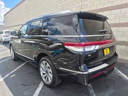 Used 2024 Lincoln Navigator Reserve AWD/4WD image 10