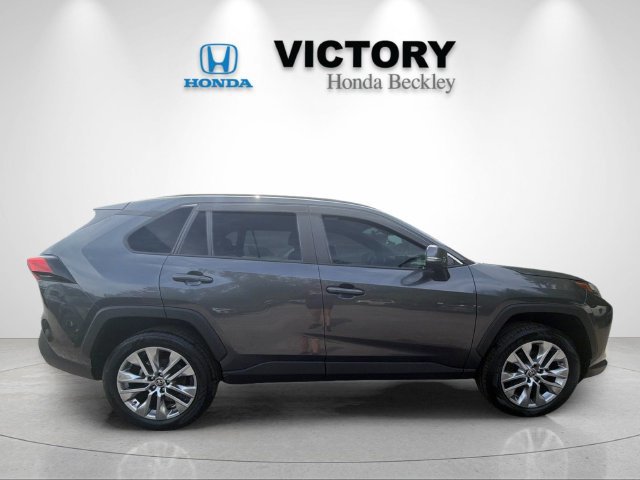 Used 2023 Toyota RAV4 XLE Premium AWD/4WD image 6