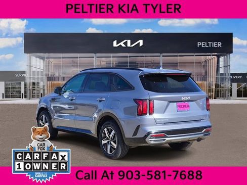 Certified 2023 Kia Sorento EX w/ Panoramic Sunroof Package image 5