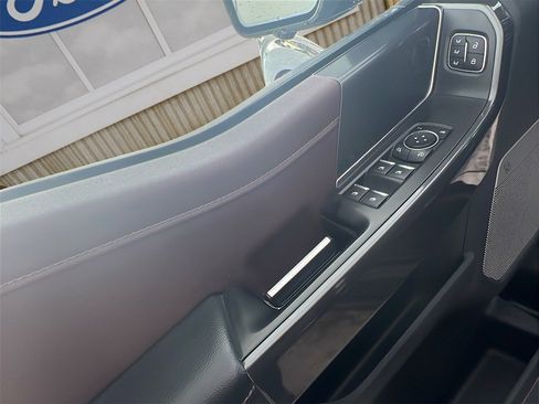 Used 2021 Ford F150 Lariat w/ Equipment Group 502A High image 17