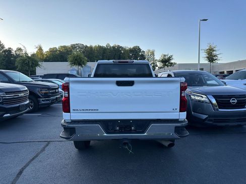 Used 2025 Chevrolet Silverado 2500 LT w/ Convenience Package AWD/4WD image 7