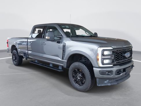 Used 2024 Ford F350 XLT w/ XLT Premium Package image 6