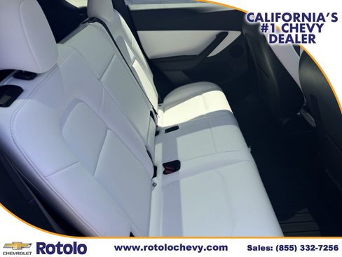 Used 2022 Tesla Model Y Performance AWD/4WD image 10