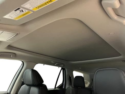 New 2025 Honda Pilot Touring image 21