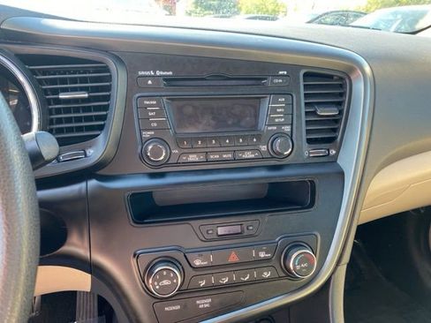 Used 2011 Kia Optima LX image 12