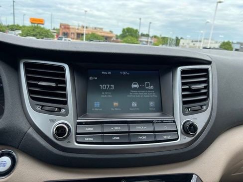 Used 2018 Hyundai Tucson Value AWD/4WD image 16