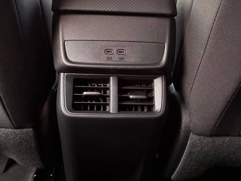 Used 2026 Chevrolet Equinox LT FWD image 17