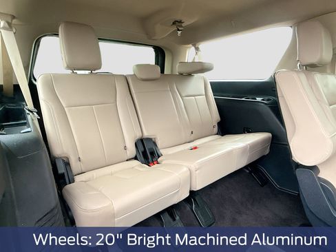Used 2023 Ford Expedition Max XLT image 33