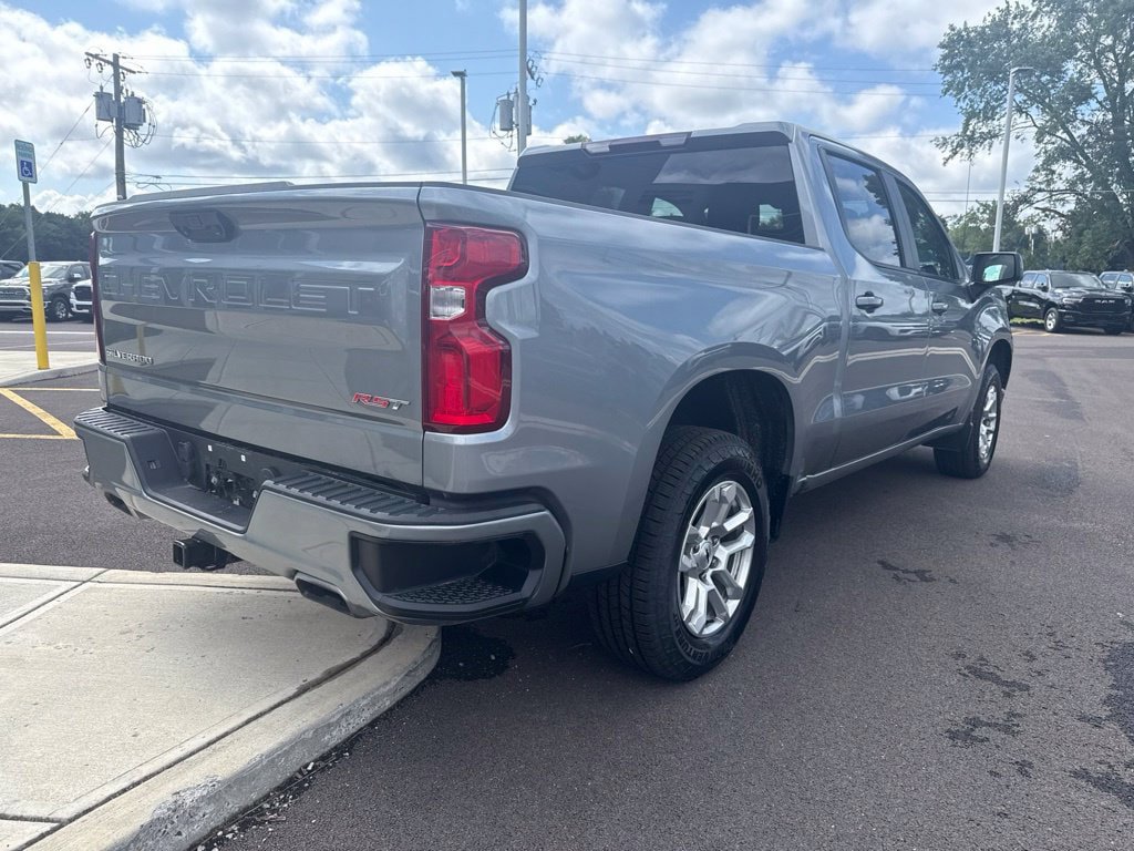 Used 2023 Chevrolet Silverado 1500 RST AWD/4WD image 8