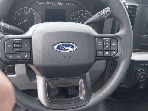 New 2026 Ford F250 XL w/ XL Chrome Package image 13