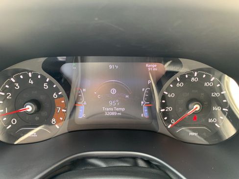 Used 2022 Jeep Compass Latitude w/ Sun and Sound Group AWD/4WD image 15