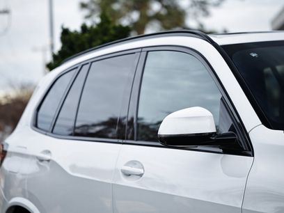 New 2026 BMW X5 xDrive40i w/ M Sport Package