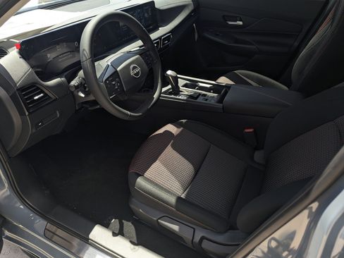 New 2027 Nissan Sentra SV w/ Floor Mat Package FWD image 10