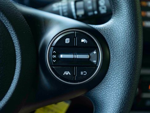 Used 2025 Kia Soul LX FWD image 21