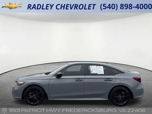 Used 2025 Honda Civic Sport image 13