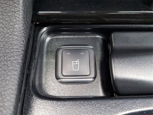 Used 2019 Mercedes-Benz GLS 550 4MATIC image 25