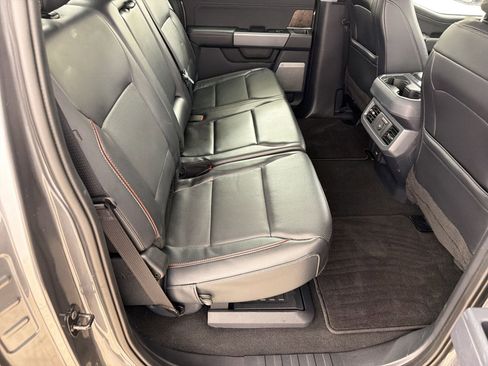 Used 2024 Ford F250 Lariat w/ Lariat Ultimate Package image 28