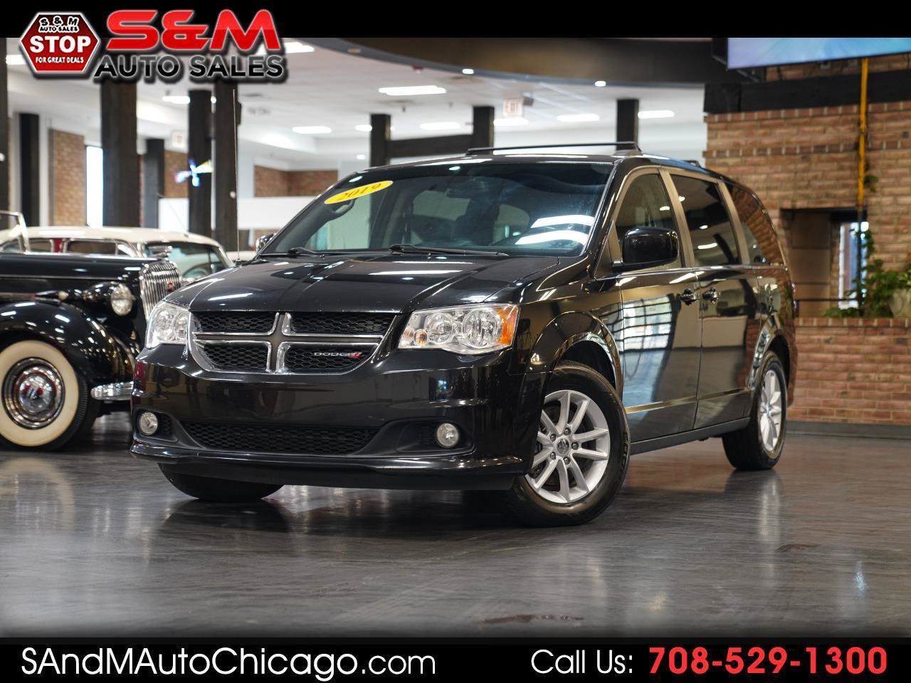 Used 2019 Dodge Grand Caravan SXT FWD image 1
