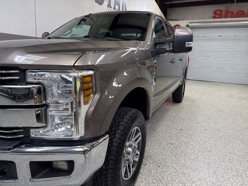 Used 2018 Ford F250 Lariat w/ Camper Package image 10