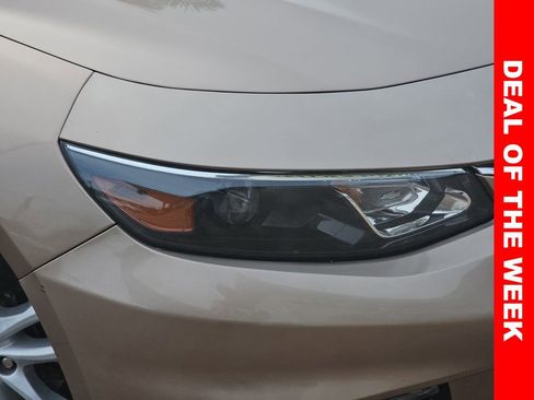 Used 2018 Chevrolet Malibu LT image 33