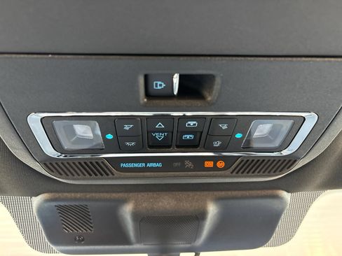 Used 2023 Ford F250 Platinum w/ FX4 Off-Road Package AWD/4WD image 23