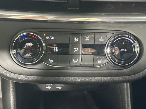 Used 2024 Buick Envista Preferred w/ Convenience I Package image 23