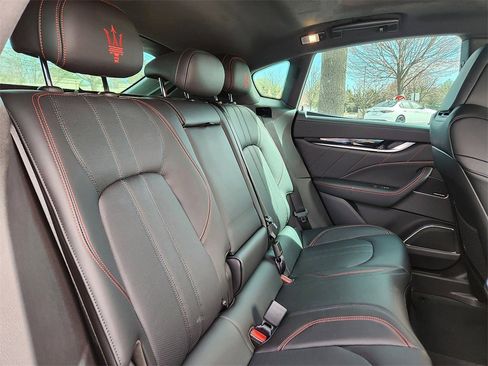 New 2024 Maserati Levante GT Ultima image 23