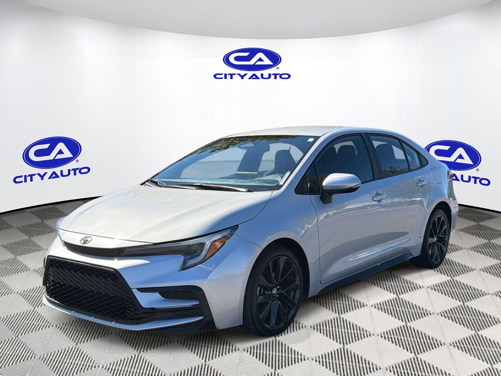 Used 2024 Toyota Corolla SE FWD image 8