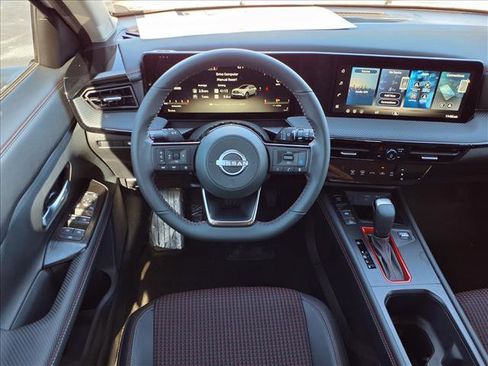 New 2026 Nissan Kicks SR FWD image 13