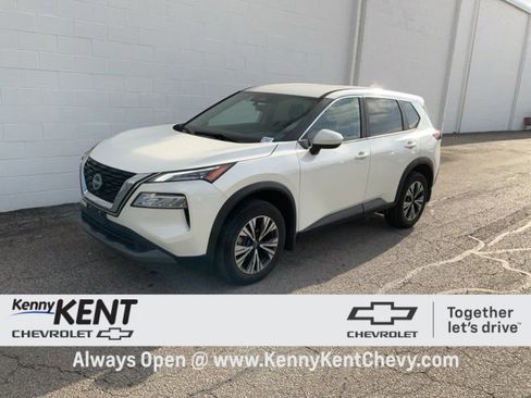 Used 2023 Nissan Rogue SV image 28