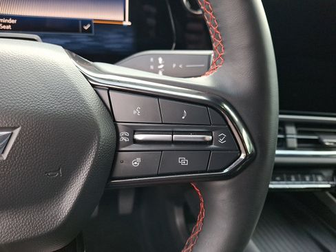 Certified 2024 Chevrolet Equinox EV RS FWD image 21