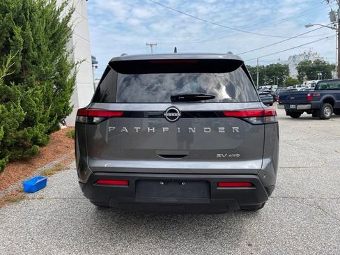 Used 2023 Nissan Pathfinder SV AWD/4WD image 7