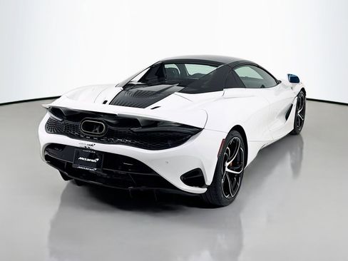 New 2026 McLaren 750S Spider RWD image 7