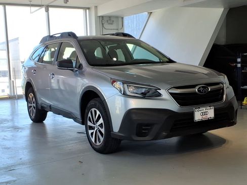 Used 2020 Subaru Outback AWD/4WD image 3