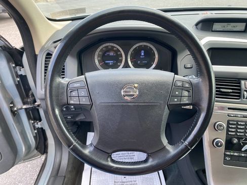 Used 2010 Volvo XC60 T6 image 13