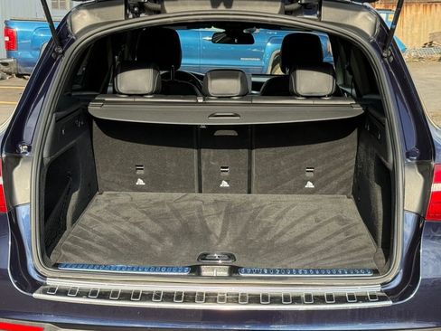 Used 2018 Mercedes-Benz GLC 300 4MATIC w/ Premium Package image 24