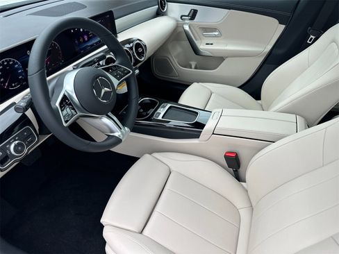 New 2025 Mercedes-Benz CLA 250 image 10