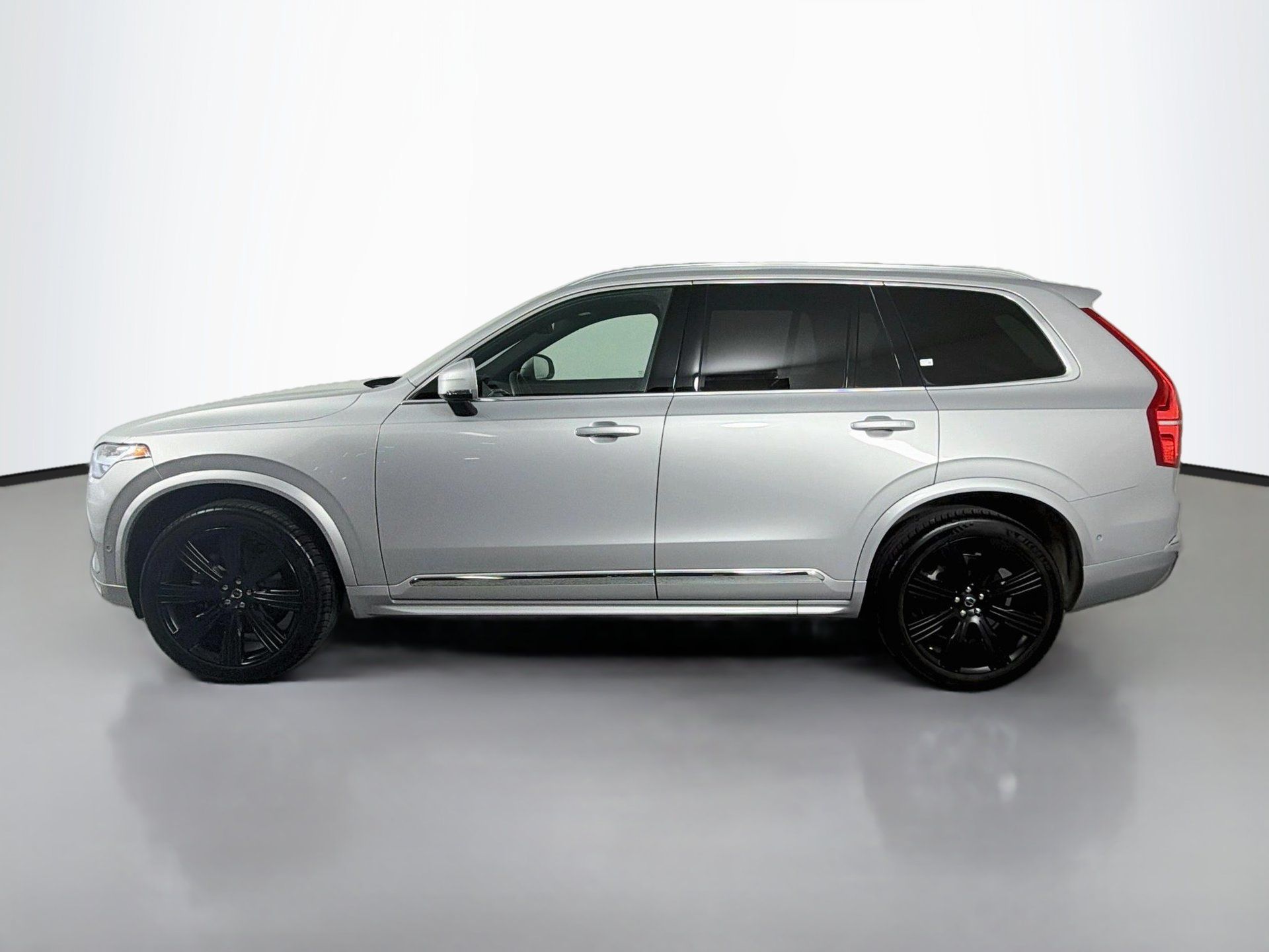 Used 2023 Volvo XC90 B6 Ultimate AWD/4WD image 9