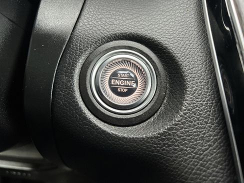 Used 2021 Mercedes-Benz GLC 300 4MATIC image 30