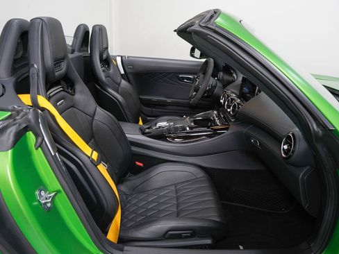 Used 2020 Mercedes-Benz AMG GT R image 32