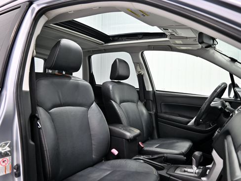Used 2014 Subaru Forester 2.5i Limited AWD/4WD image 22
