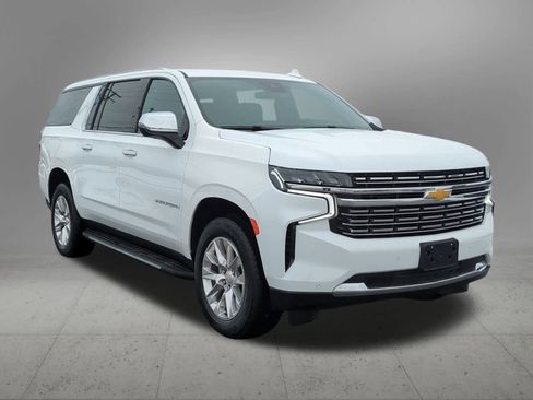 Used 2023 Chevrolet Suburban Premier image 8